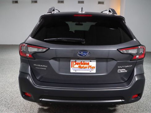 Used 2023 Subaru Outback Premium AWD/4WD image 8