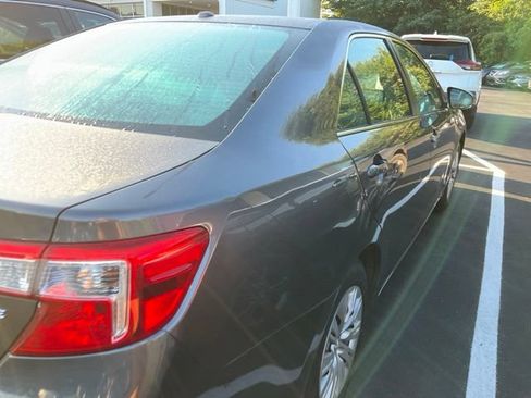 Used 2014 Toyota Camry LE FWD image 4