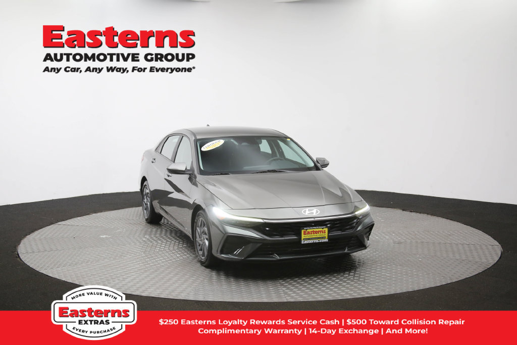 Used 2024 Hyundai Elantra SEL FWD image 50