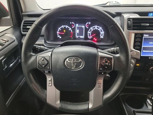 Used 2021 Toyota 4Runner SR5 image 17