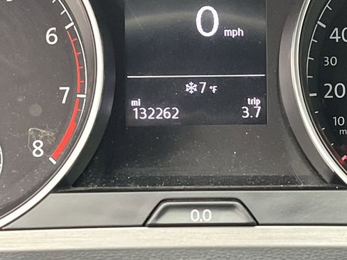 Used 2016 Volkswagen Golf S image 14