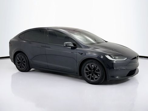 Used 2024 Tesla Model X AWD/4WD image 3