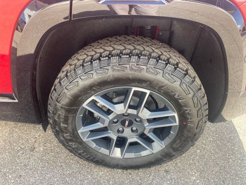 Certified 2026 GMC Terrain AT4 w/ Technology Package II AWD/4WD image 9