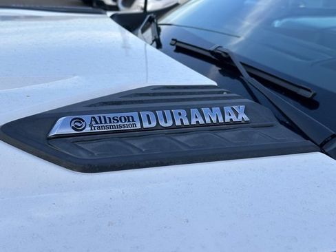 Used 2021 Chevrolet Silverado 2500 LTZ image 31