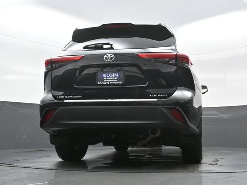 Used 2023 Toyota Highlander XLE AWD/4WD image 33