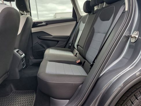 Certified 2025 Volkswagen Taos S image 12