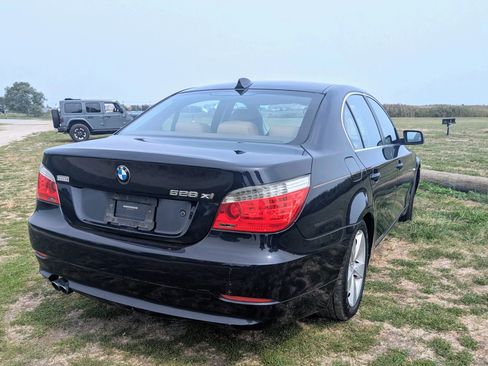 Used 2008 BMW 528xi Sedan image 4