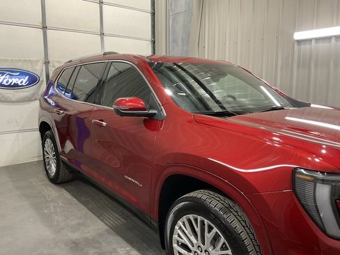 Used 2025 GMC Acadia Denali w/ Super Cruise Package image 4