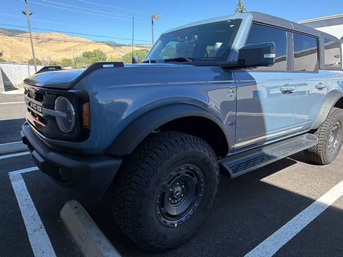 Used 2025 Ford Bronco Outer Banks w/ Sasquatch Package AWD/4WD image 4