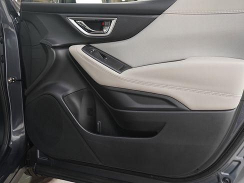 Used 2023 Subaru Forester Premium image 11