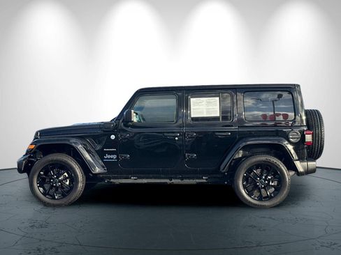 Used 2024 Jeep Wrangler Unlimited Sahara w/ Technology Group AWD/4WD image 7