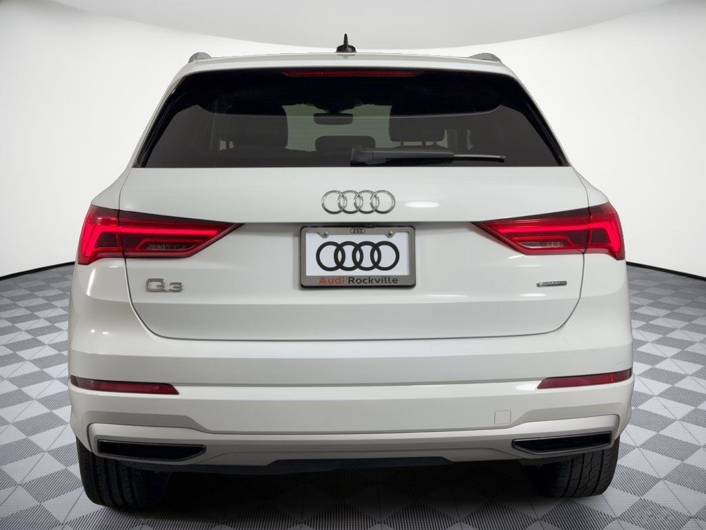 Used 2021 Audi Q3 2.0T Premium AWD/4WD image 11