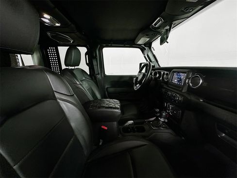 Used 2021 Jeep Wrangler Unlimited Sahara image 29