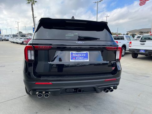 New 2026 Ford Explorer ST w/ Sun And Sound Package AWD/4WD image 3