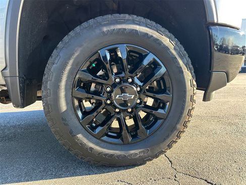 Used 2025 Chevrolet Silverado 2500 LTZ w/ Trail Boss Package image 13