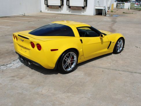 Used 2007 Chevrolet Corvette Z06 w/ Preferred Equipment Group RWD image 35