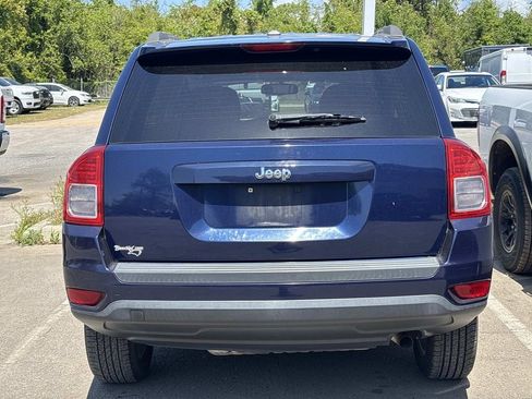 Used 2012 Jeep Compass Sport image 4