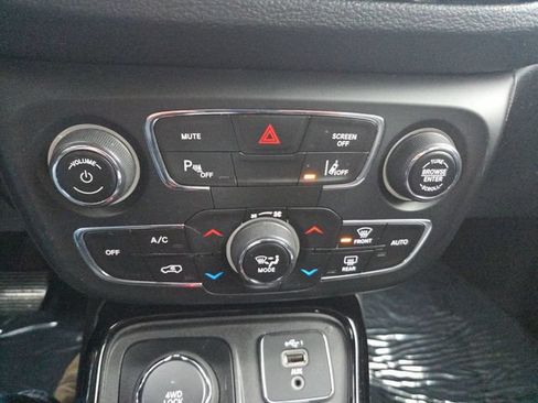 Used 2021 Jeep Compass Limited AWD/4WD image 26