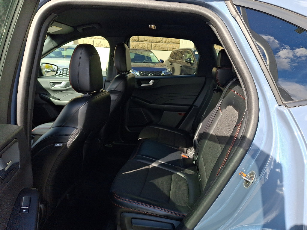 Used 2023 Ford Escape ST-Line w/ Tech Pack #1 AWD/4WD image 12