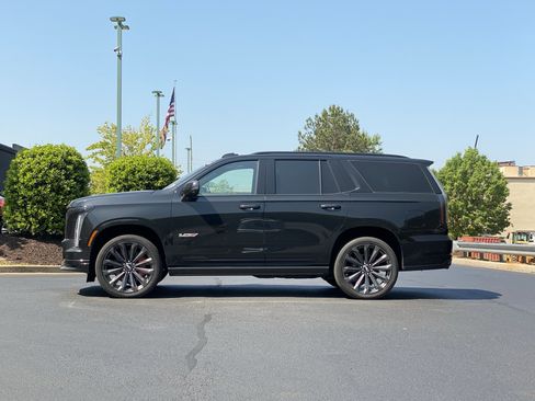 Used 2026 Cadillac Escalade V AWD/4WD image 15