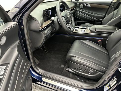 Certified 2026 Genesis GV80 3.5T Advanced AWD/4WD image 11