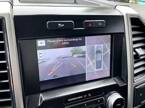 Used 2017 Ford F150 Lariat w/ Equipment Group 502A Luxury AWD/4WD image 29