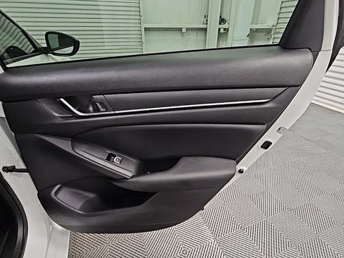 Used 2021 Honda Accord Sport image 32