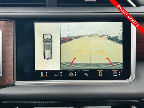 Used 2024 GMC Yukon Denali Ultimate image 17