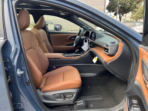 New 2026 Toyota Crown Signia image 18