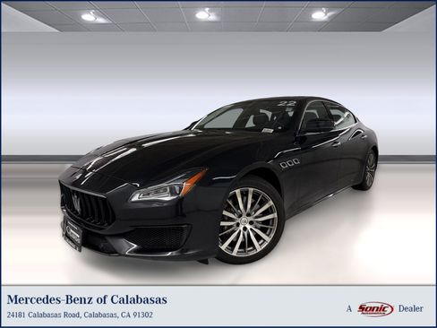 Used 2022 Maserati Quattroporte Modena Q4 AWD/4WD image 1