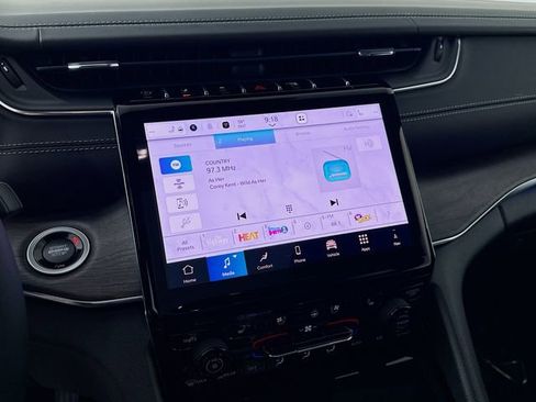 New 2025 Jeep Grand Cherokee Overland image 15