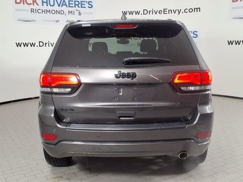 Used 2019 Jeep Grand Cherokee Altitude AWD/4WD image 5
