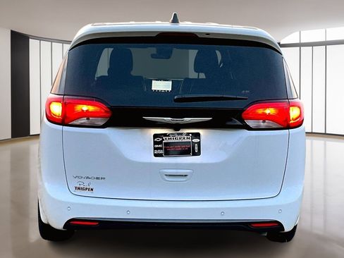 New 2026 Chrysler Voyager LX image 4