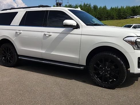 Used 2022 Ford Expedition Max XLT RWD image 9