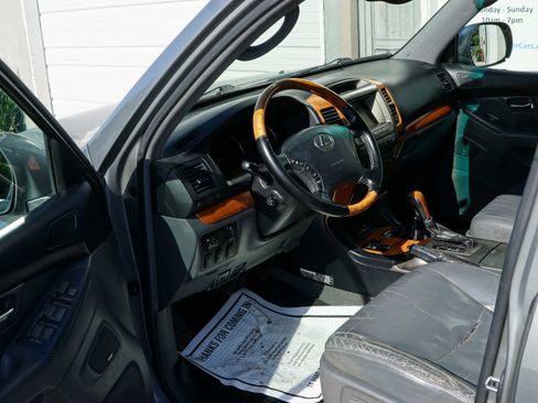 Used 2004 Lexus GX 470 AWD/4WD image 37