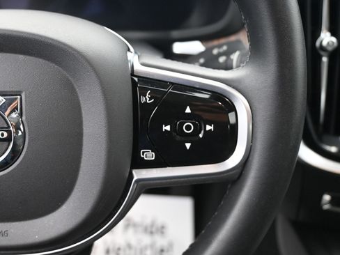 Used 2023 Volvo S60 B5 Plus w/ Climate Package image 12