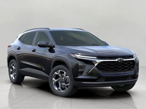 New 2026 Chevrolet Trax LT w/ Driver Confidence Package FWD image 1