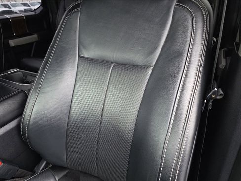 Used 2019 Ford F150 Lariat w/ Equipment Group 502A Luxury image 13