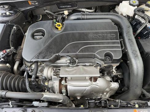 Used 2023 Chevrolet Malibu LT image 33