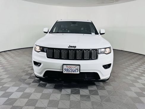 Used 2021 Jeep Grand Cherokee Laredo X RWD image 3