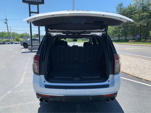 Used 2024 Chevrolet Tahoe High Country AWD/4WD image 5