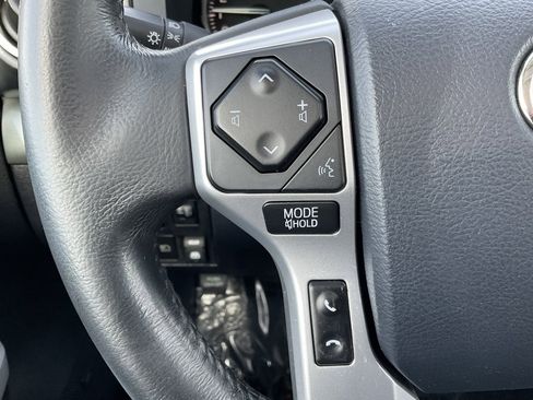 Used 2018 Toyota Tundra Platinum image 13