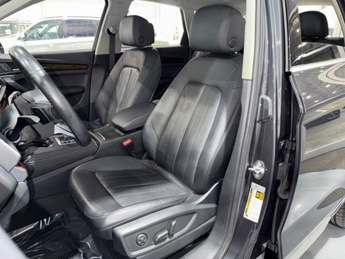 Used 2019 Audi Q5 2.0T Premium Plus w/ Premium Plus Package AWD/4WD image 11