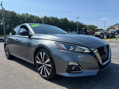 Used 2021 Nissan Altima 2.5 SR w/ SR Premium Package AWD/4WD image 15