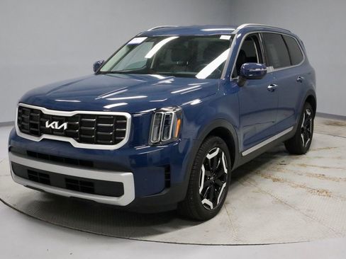 Used 2023 Kia Telluride S AWD/4WD image 8