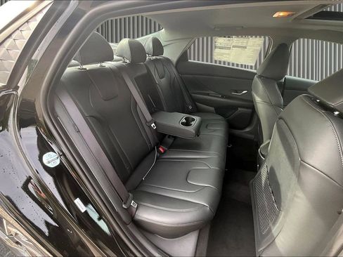 New 2026 Hyundai Elantra Limited FWD image 11