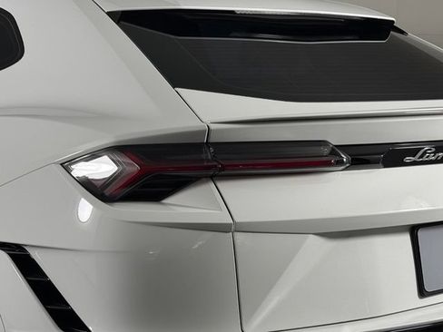 Used 2023 Lamborghini Urus S AWD/4WD image 13