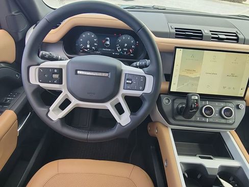 New 2026 Land Rover Defender 110 X-Dynamic SE AWD/4WD image 17