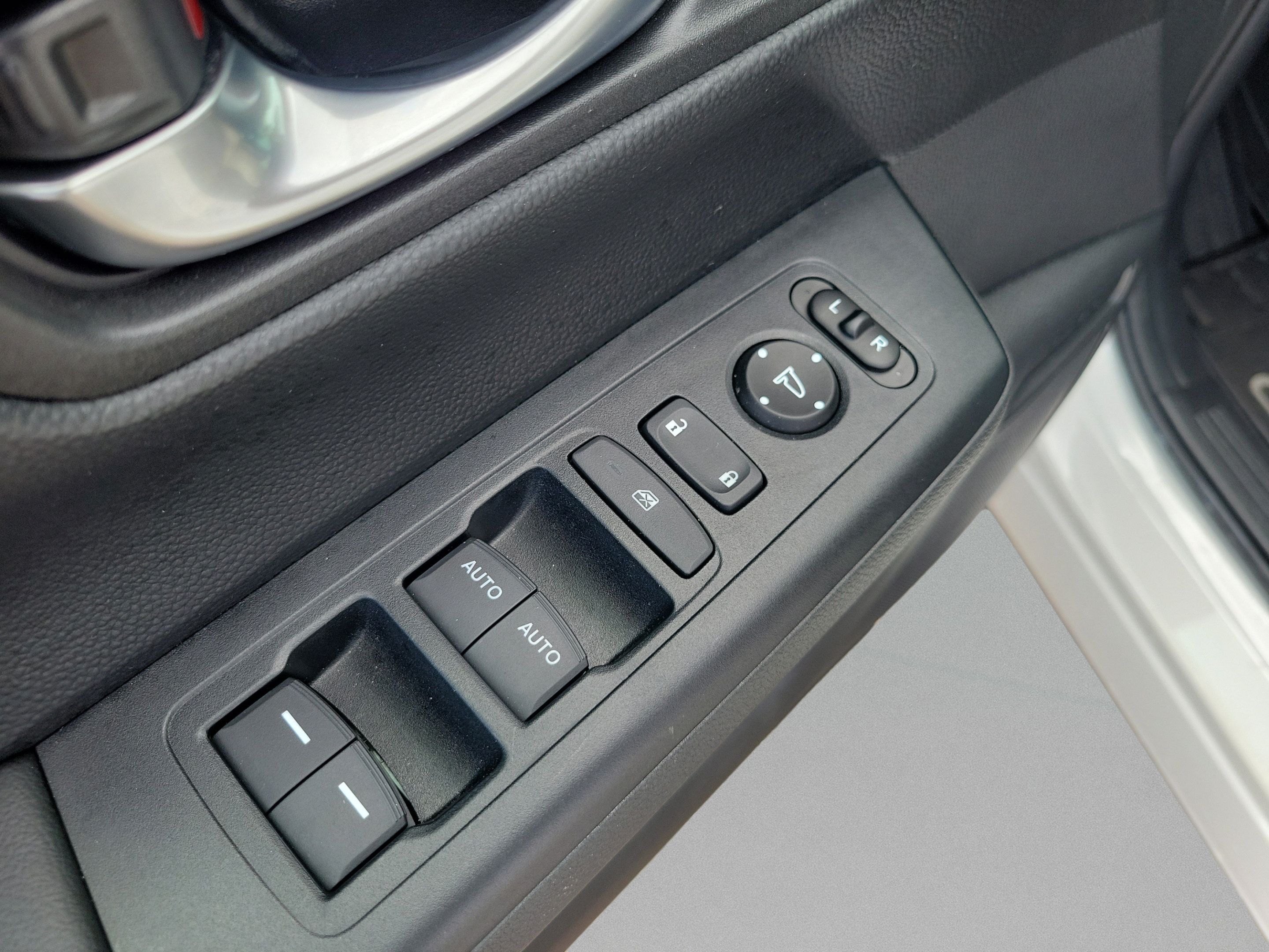 Used 2024 Honda CR-V EX image 23