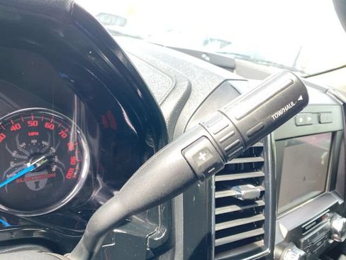 Used 2019 Ford F250 Lariat w/ Lariat Ultimate Package AWD/4WD image 16